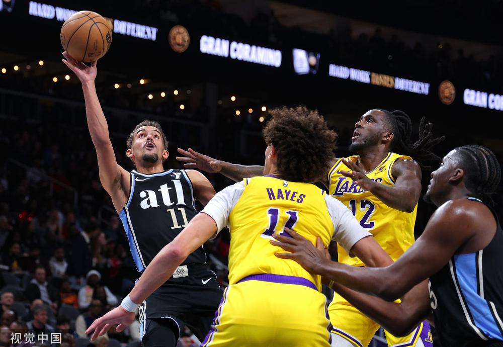 自然而然地 自然而然地